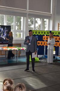 „Jesteś widoczny, jesteś bezpieczny!” – kampania edukacyjna w Porządziu 