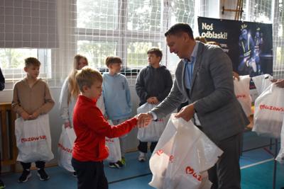 „Jesteś widoczny, jesteś bezpieczny!” – kampania edukacyjna w Porządziu 