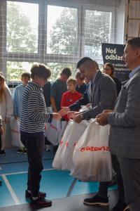 „Jesteś widoczny, jesteś bezpieczny!” – kampania edukacyjna w Porządziu
