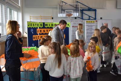 „Jesteś widoczny, jesteś bezpieczny!” – kampania edukacyjna w Porządziu