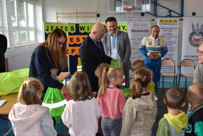 „Jesteś widoczny, jesteś bezpieczny!” – kampania edukacyjna w Porządziu