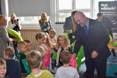 „Jesteś widoczny, jesteś bezpieczny!” – kampania edukacyjna w Porządziu