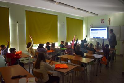 „Jesteś widoczny, jesteś bezpieczny!” – kampania edukacyjna w Porządziu