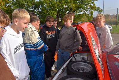 „Jesteś widoczny, jesteś bezpieczny!” – kampania edukacyjna w Porządziu