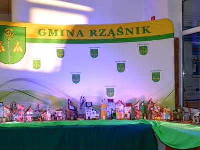 "COŚ Z NICZEGO"