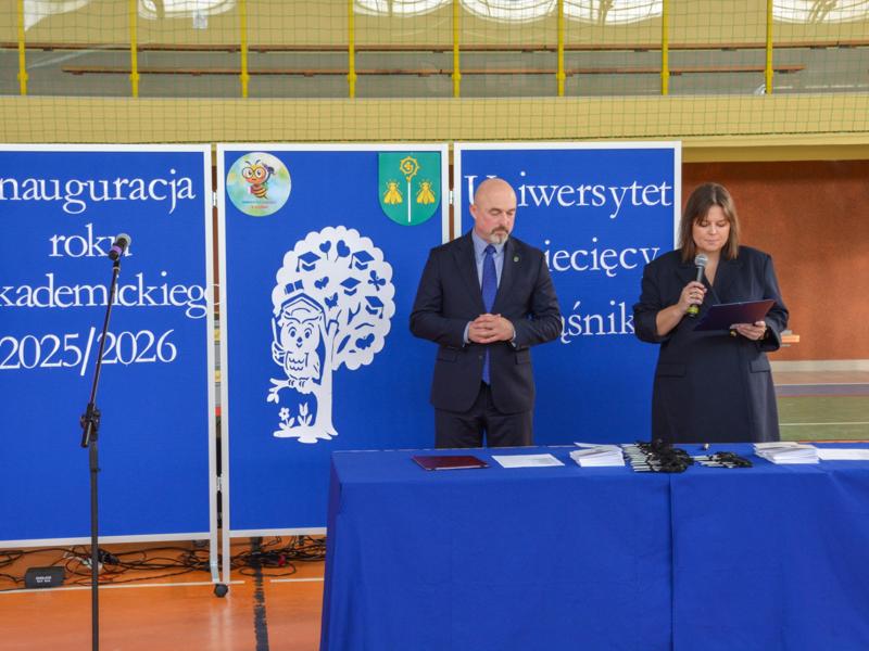 Inauguracja roku akademickiego uniwersytetu dziecięcego w rząśniku
