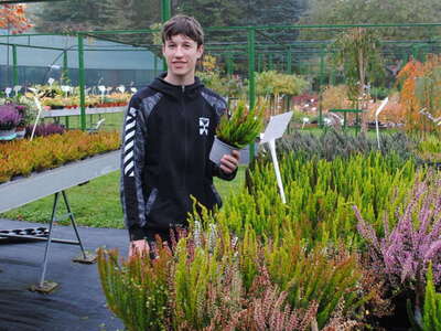 Uczestnik podczas wizyty w Arboretum w Kórniku