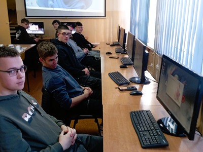 Uczestnicy Kursu AutoCAD podczas zajęć