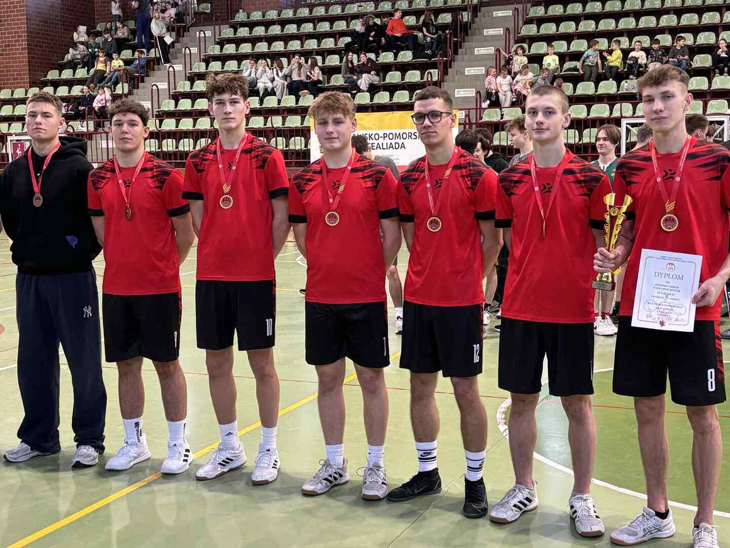 wojewodzki_hokej_licealiada_ch_3_mc_1.jpg [2048x1536]