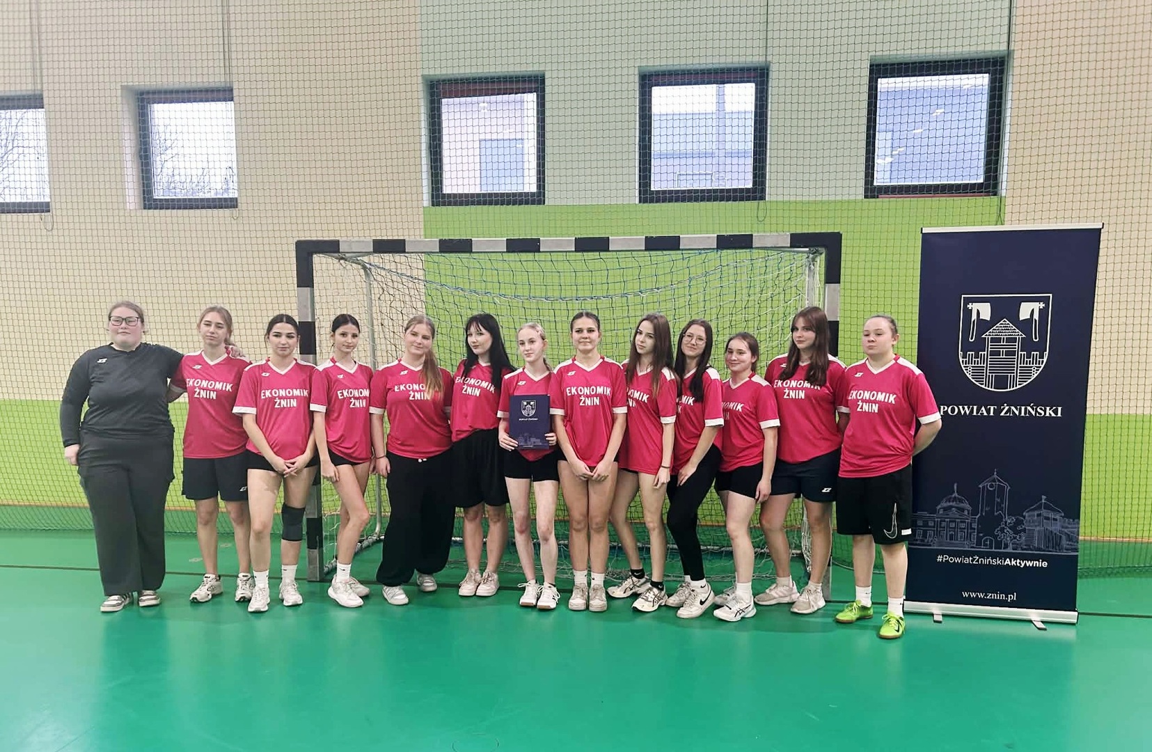 zespol_pilka_reczna_zseh_znin.jpeg [2048x1336]