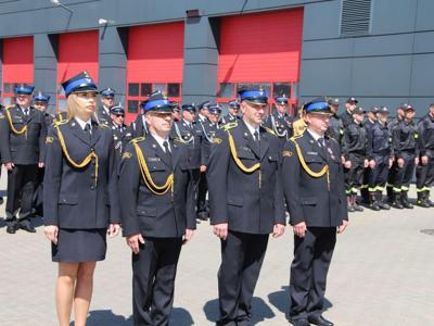 Na zdjęciu uczestnicy uroczystości podczas wydarzenia.