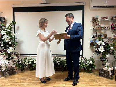 Na zdjęciu Beata Czaczyk Dyrektor MiPBP w Żninie oraz Starosta Żniński Zbigniew Jaszczuk.