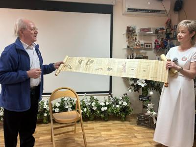 Na zdjęciu prof. Ignacy Lewandowski oraz Beata Czaczyk Dyrektor MIPBP w Żninie.