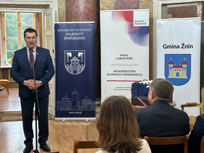 Na zdjęciu Starosta Żniński Zbigniew Jaszczuk