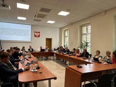 Na zdjęciu plan ogólny sali sesyjnej.