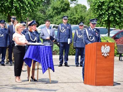 Na zdjęciu uczestnicy uroczystości.