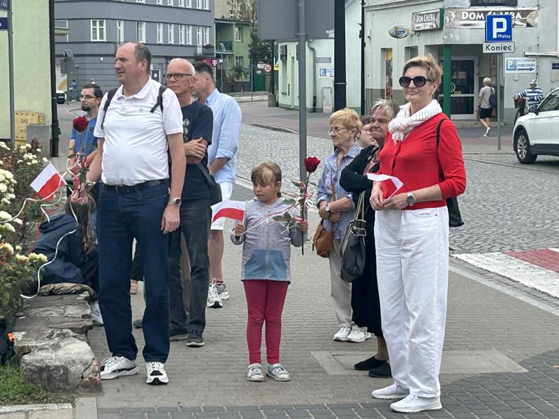 Na zdjęciu uczestnicy uroczystości 81. rocznicy wybuchu Powstania Warszawskiego.
