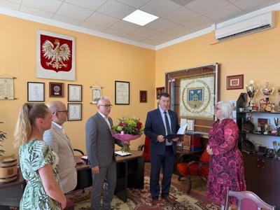 Na zdjęciu uczestnicy uroczystości powierzenia obowiązków Dyrektora Poradni Psychologiczno - Pedgagogicznej w Żninie.
