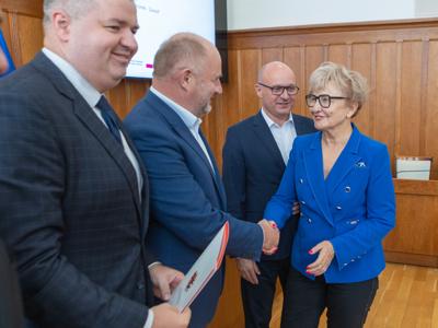 Uroczystość podpisania umowy.