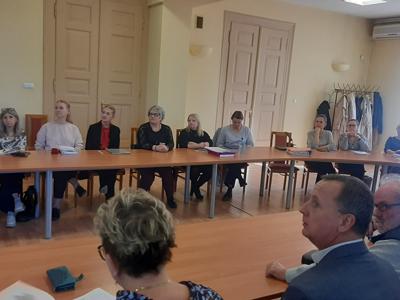 Szkolenie kadry projektu ‘Kompetentni i Odkrywczy Uczniowie’ o zasadach horyzontalnych UE w Żaganiu