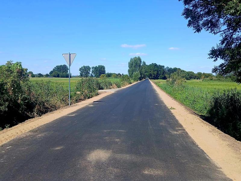 Przebudowana droga w Jamnie