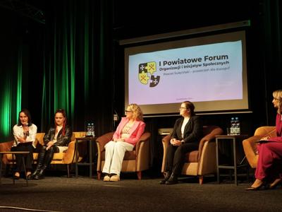 Bohaterki panelu "Otwórz serce - podaruj dziecku dom"