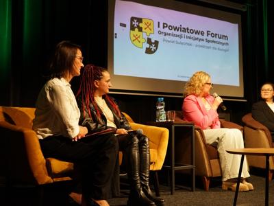 Bohaterki panelu "Otwórz serce - podaruj dziecku dom"