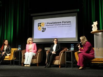 Bohaterki panelu "Otwórz serce - podaruj dziecku dom"