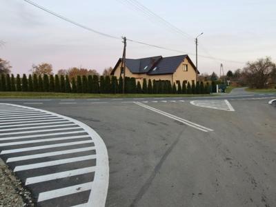 Pasy na drodze powiatowej w Jarnatowie