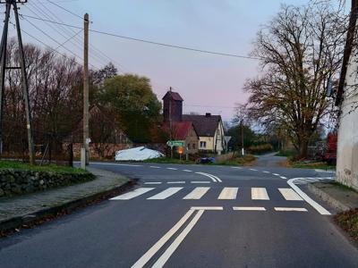 Pasy na drodze powiatowej w Jarnatowie