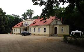 Dworek w Drzewcach