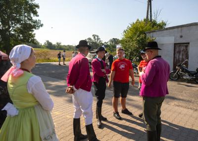 Biskupianie i uczestnicy parady