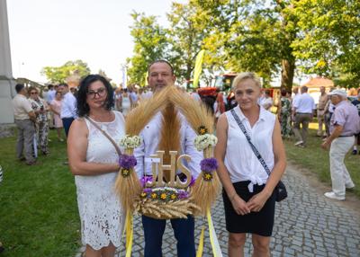 Delegacje z wieńcami dożynkowymi