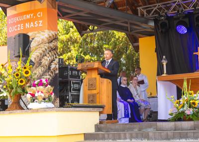 Msza Św. Plac Kultowy - Ołtarz, występ Starosty Gostyńskiego