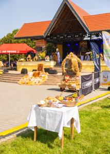 Uczestnicy - Msza Św. Plac Kultowy. Wieńce