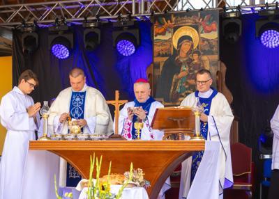 Uczestnicy - Msza Św. Plac Kultowy