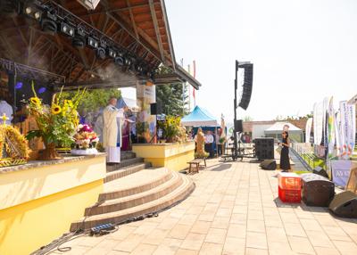 Uczestnicy - Msza Św. Plac Kultowy