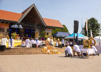 Uczestnicy - Msza Św. Plac Kultowy
