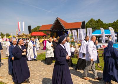 Uczestnicy - Msza Św. Plac Kultowy