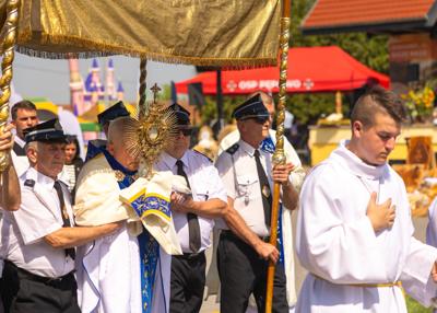 Uczestnicy - Msza Św. Plac Kultowy