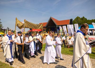 Uczestnicy - Msza Św. Plac Kultowy