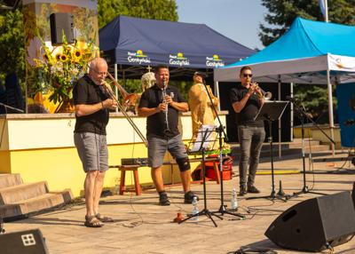 Na zdjęciu występujący muzycy z zespołu New Jazz Band