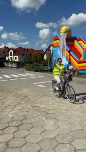 Zdjęcie przedstawia uczestników Wielkopolskiej Ofensywy Rowerowej