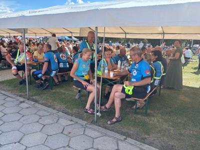 Zdjęcie przedstawia uczestników Wielkopolskiej Ofensywy Rowerowej