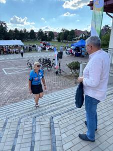 Zdjęcie przedstawia uczestników Wielkopolskiej Ofensywy Rowerowej