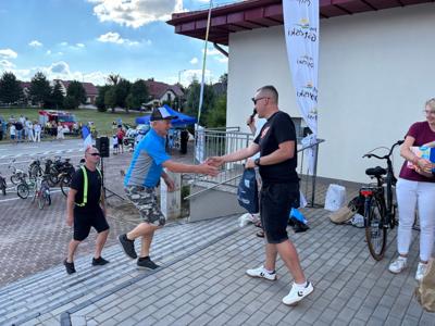 Zdjęcie przedstawia uczestników Wielkopolskiej Ofensywy Rowerowej