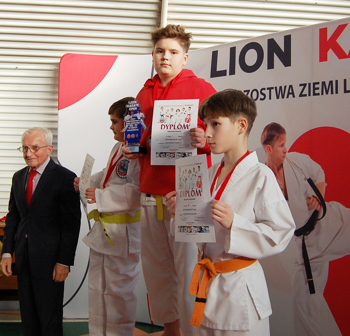 Zdjęcie przedstawia 1 miejsce kata Żaków