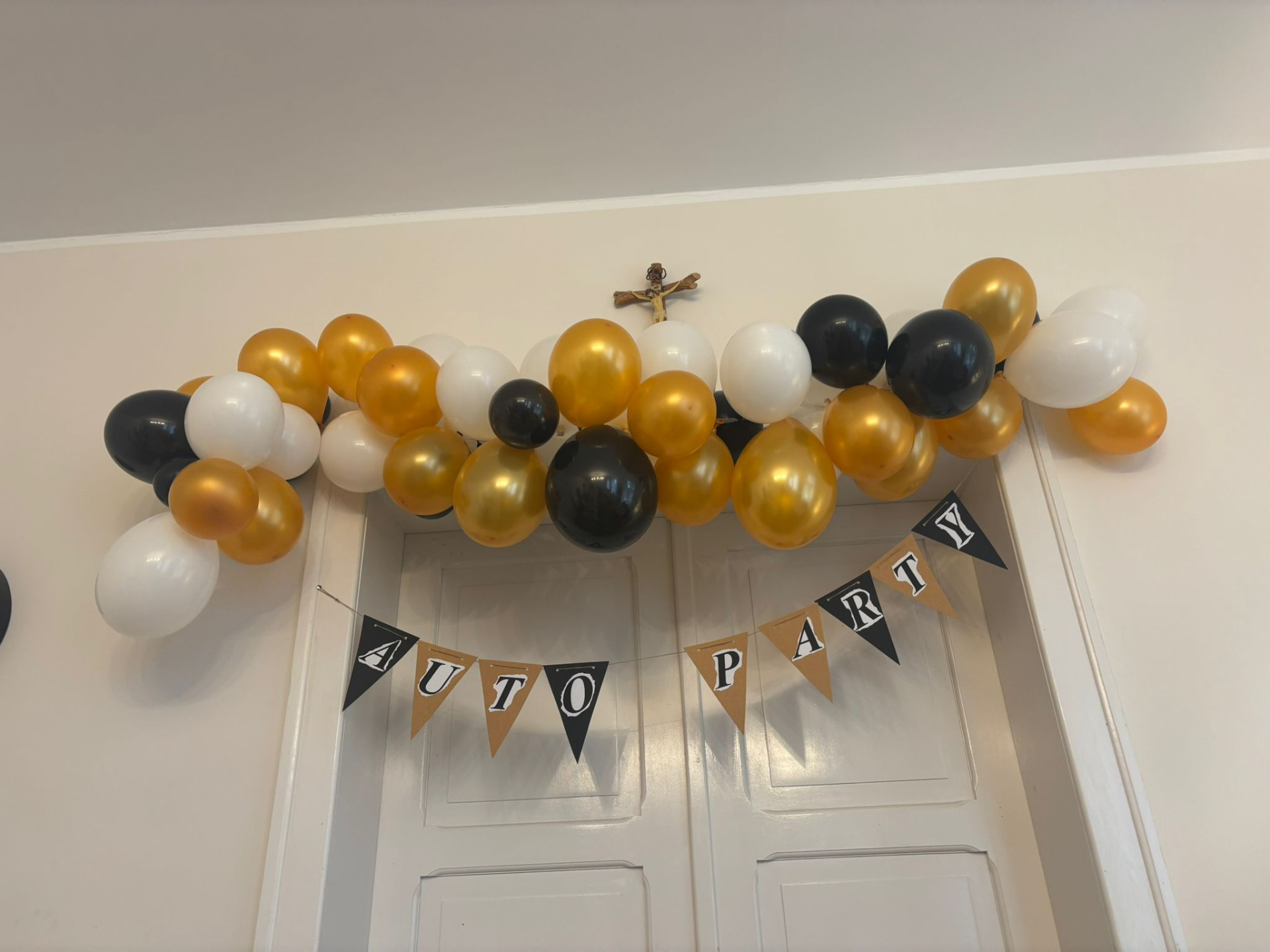 zdjęcie przedstawia dekorację przygotowaną przez wychowanków Domów Dziecka