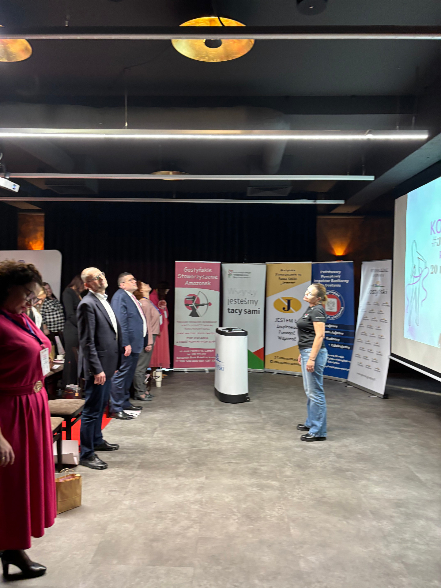 zdjęcie przedstawia uczestników konferencji