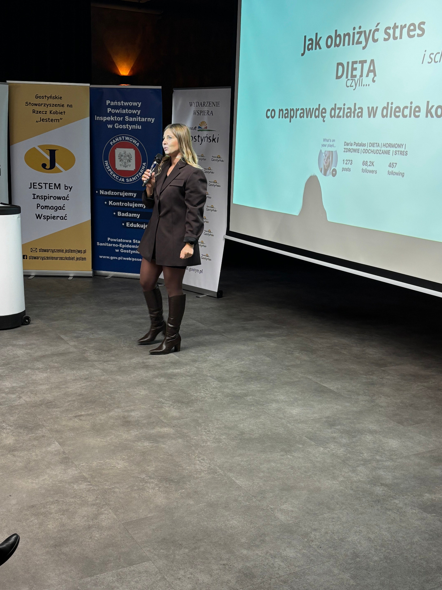 zdjęcie przedstawia uczestników konferencji